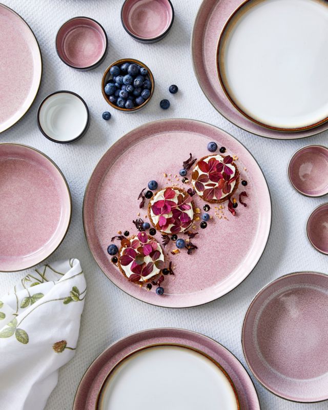 Dreamy dining brought to life with Gastro pretty-in-pink plates🌸🍽️
